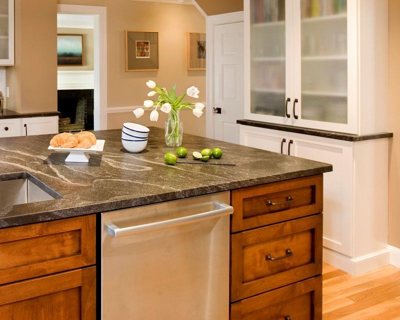 Kitchen Trends: Granite or Quartz Countertops?